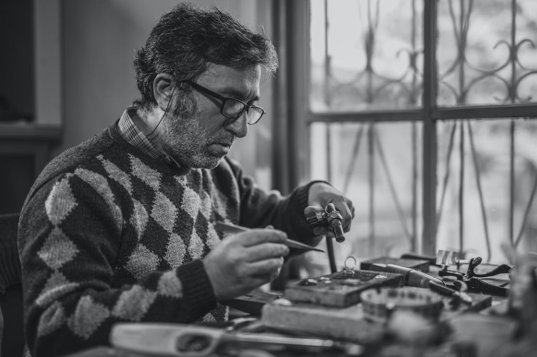 Lock picking and its relationship to high security locks
